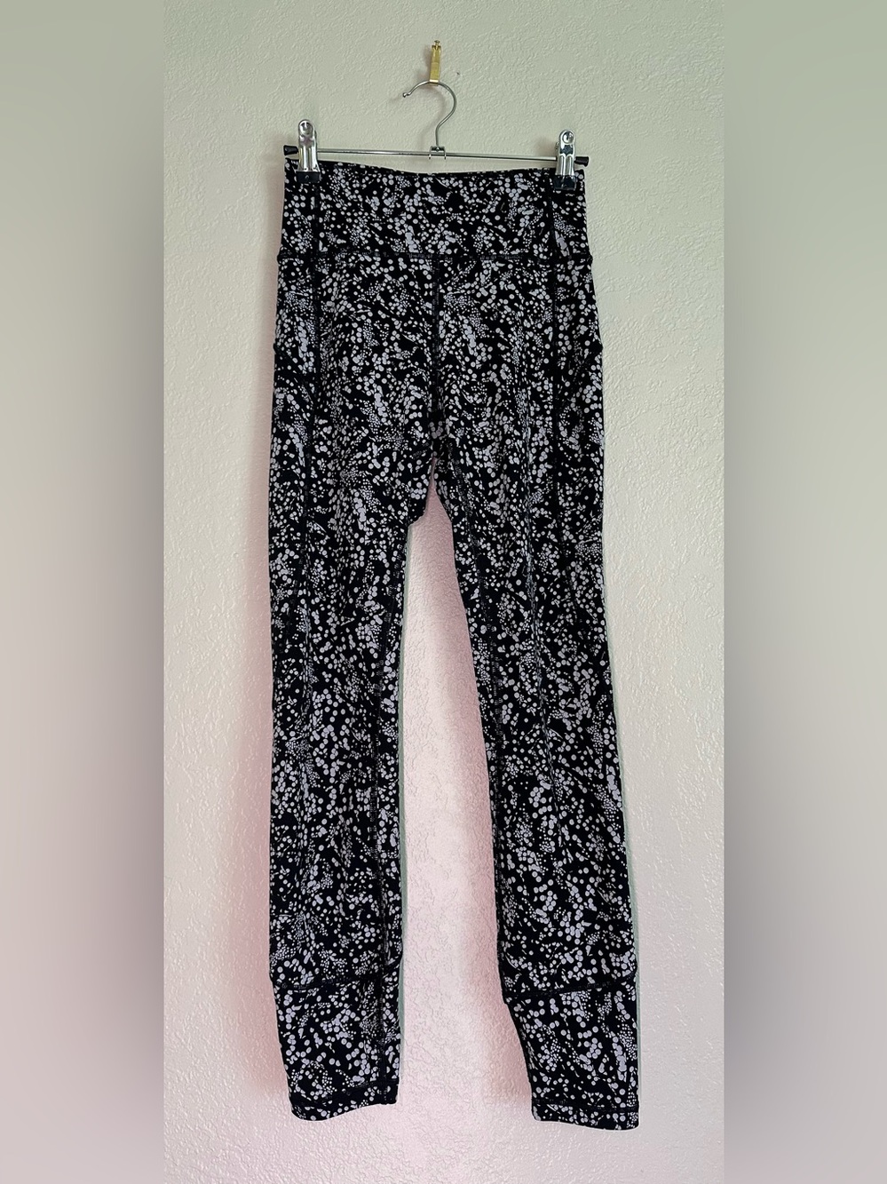 Lululemon Black and White Leggings